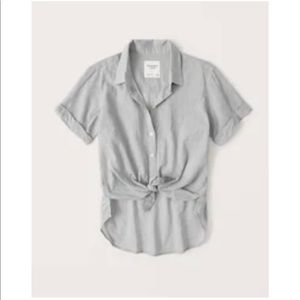 Abercrombie & Fitch size Medium top